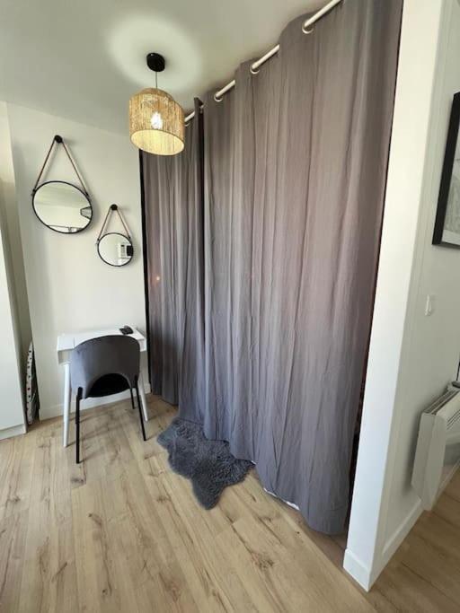 Apartamento Studio A Deux Pas De Paris Levallois-Perret Exterior foto
